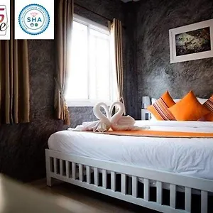 https://bans-avenue-guest-house.tophotelskohtao.com